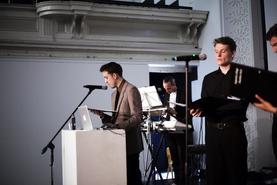 40243274_10156265972501858_8150160490991976448_o